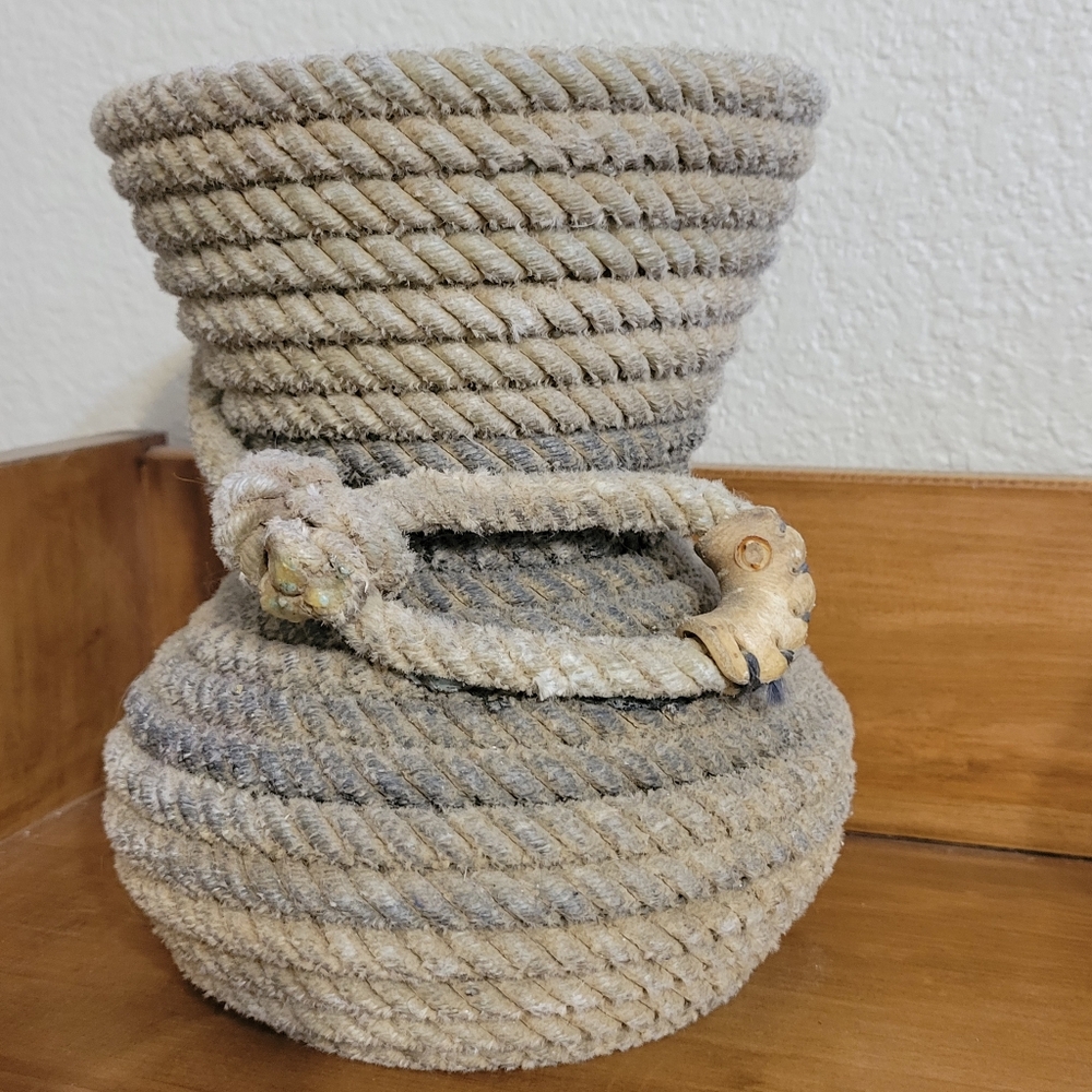 Vintage Handmade Rope Vase / Western Lasso Rope Decorative Vase Basket Cowboy